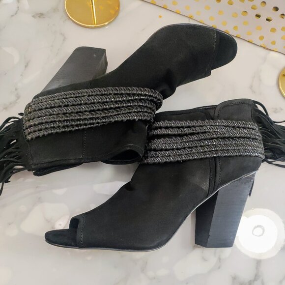 BCBGENERATION BG-CINDER BLACK BRAIDED ANKLE BOOTS - Women's Size 10M - Picture 6 of 8